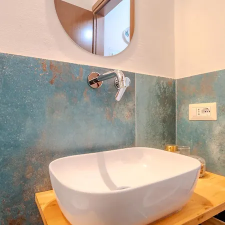 Ospitali - Casa La Fontanella, Suggestivo Bilocale X2 In Corte 아파트